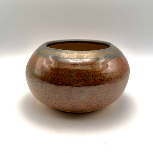 Round Kiwi Vase with Rusty Gold Rim