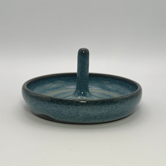 Rutile Blue Ring Holder